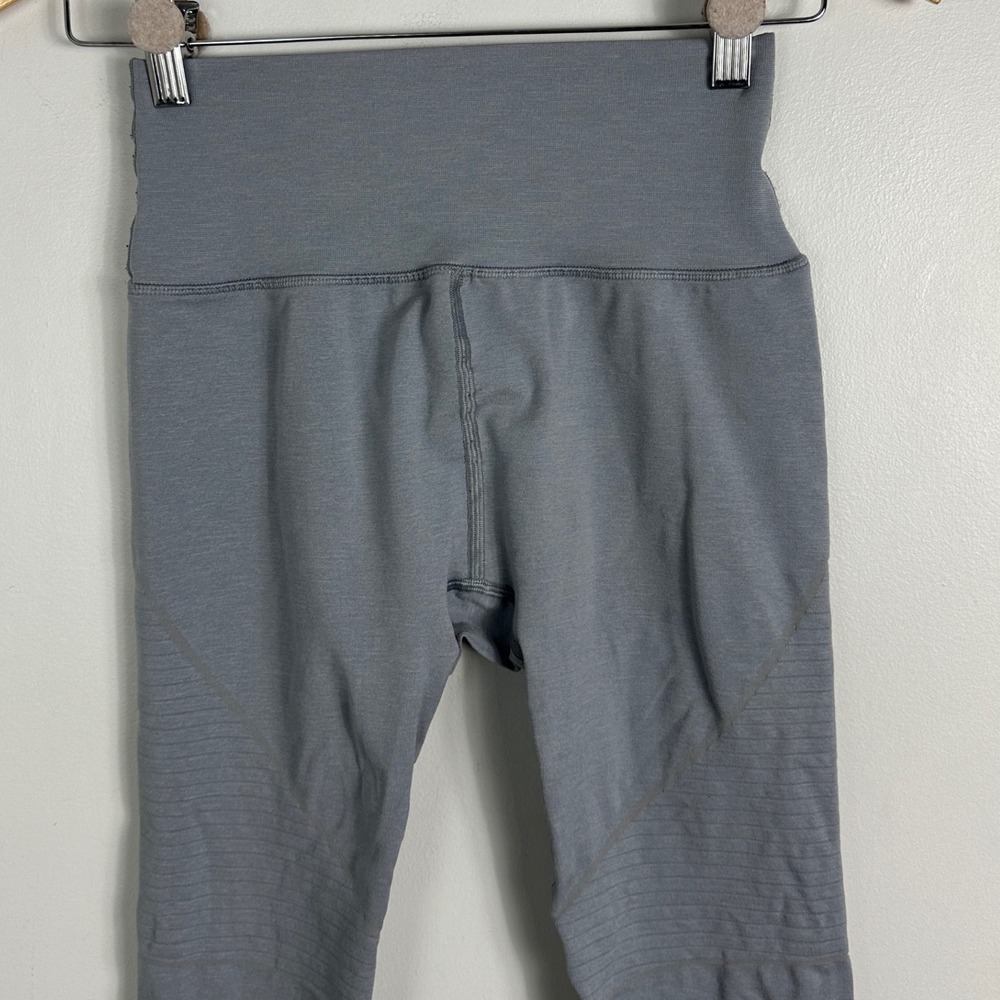 Alphalete Grey Compression Amplify Leggings Womens Size Medium Activewear Pants‎ - Picture 8 of 16
